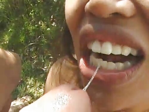 Лесбіянка шльопає по ...