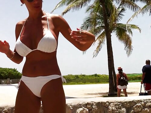 Молоду російську пок ...