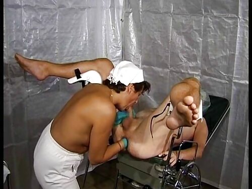 Чоловік трахкає дівч ...