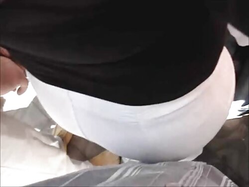 Мила худенька робить ...