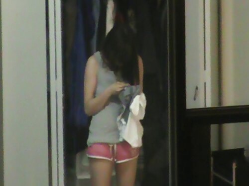 Кучерява дівчина шок ...