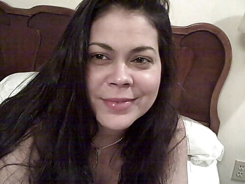 Поклав молоду чіку н ...