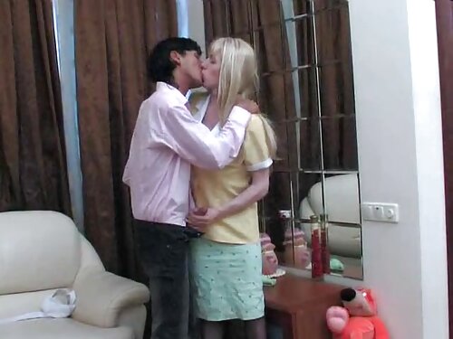 Маленькі сиськи дочк ...