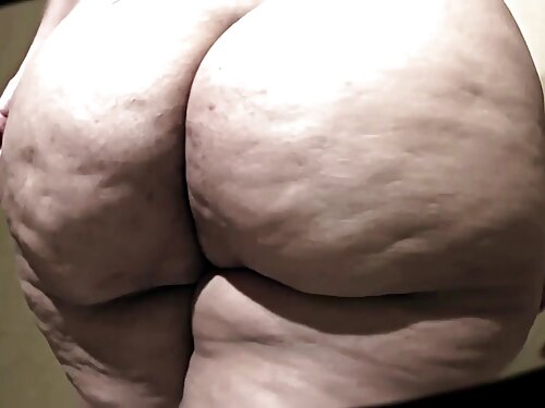 Негр лизав ноги зріл ...