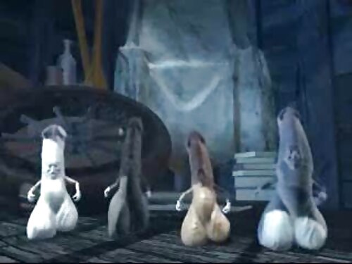 Мінет у ванній трива ...