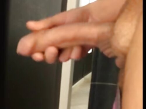 Навалив за пухку щок ...